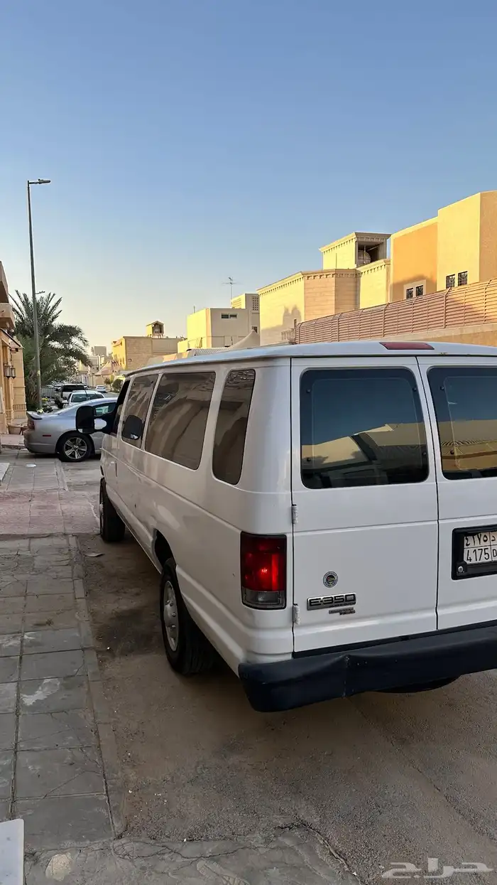 فورد E350 ذوي احتياجات خاصه ممشى قليل 5
