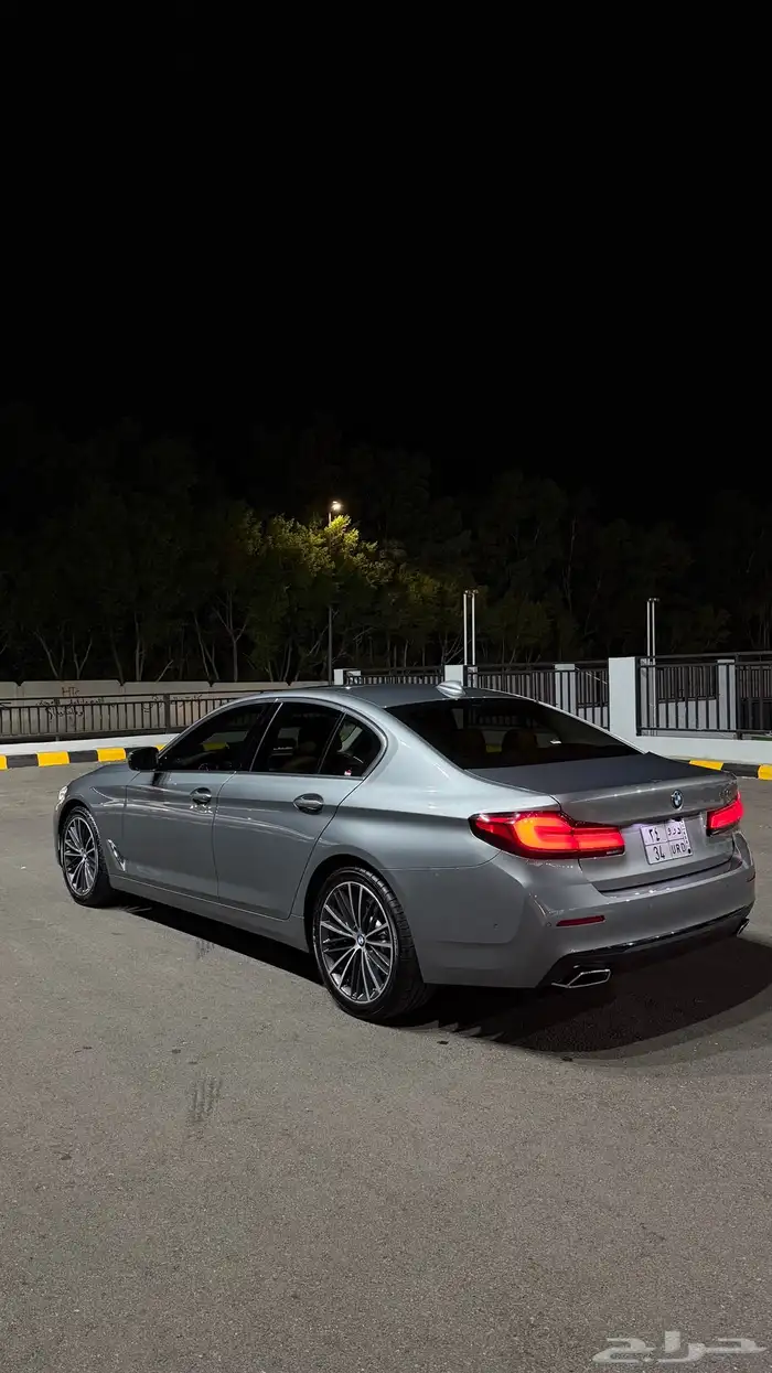 بي ام دبليو 520i 1