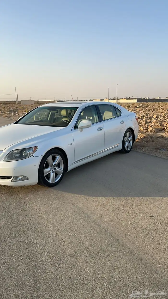 لكزس LS460 L سعودي عبدالطيف جميل 8