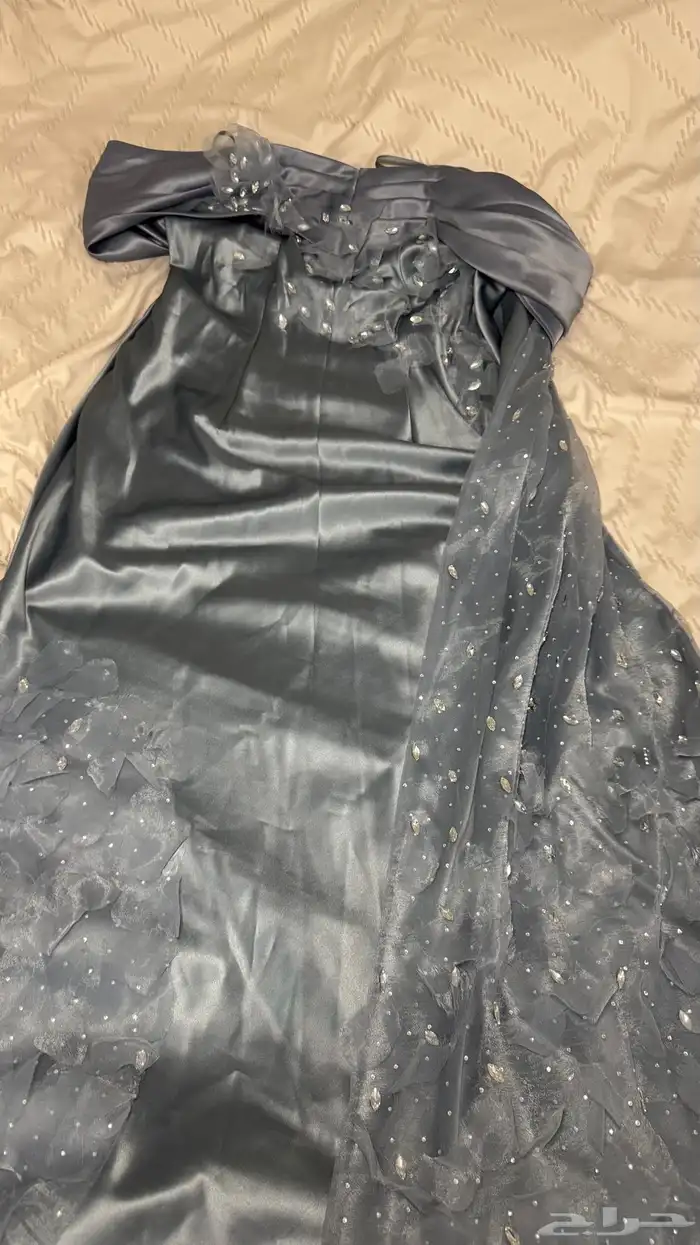 فستان نسائي 0