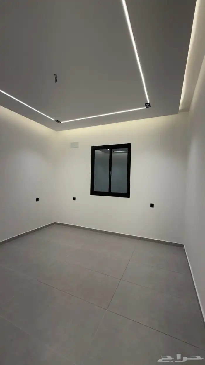 للبيع شقق ارضيه وعلويه بحى الراقي خميس مشيط على شارع 25 م 20