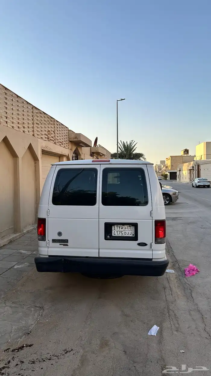 فورد E350 ذوي احتياجات خاصه ممشى قليل 4