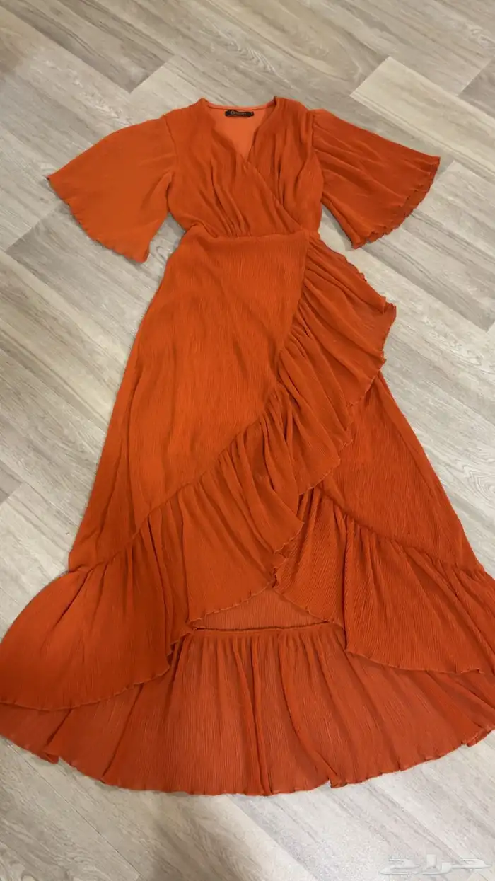 فستان من أوبرا جديد بسعر 100 ريال مقاس 38 0