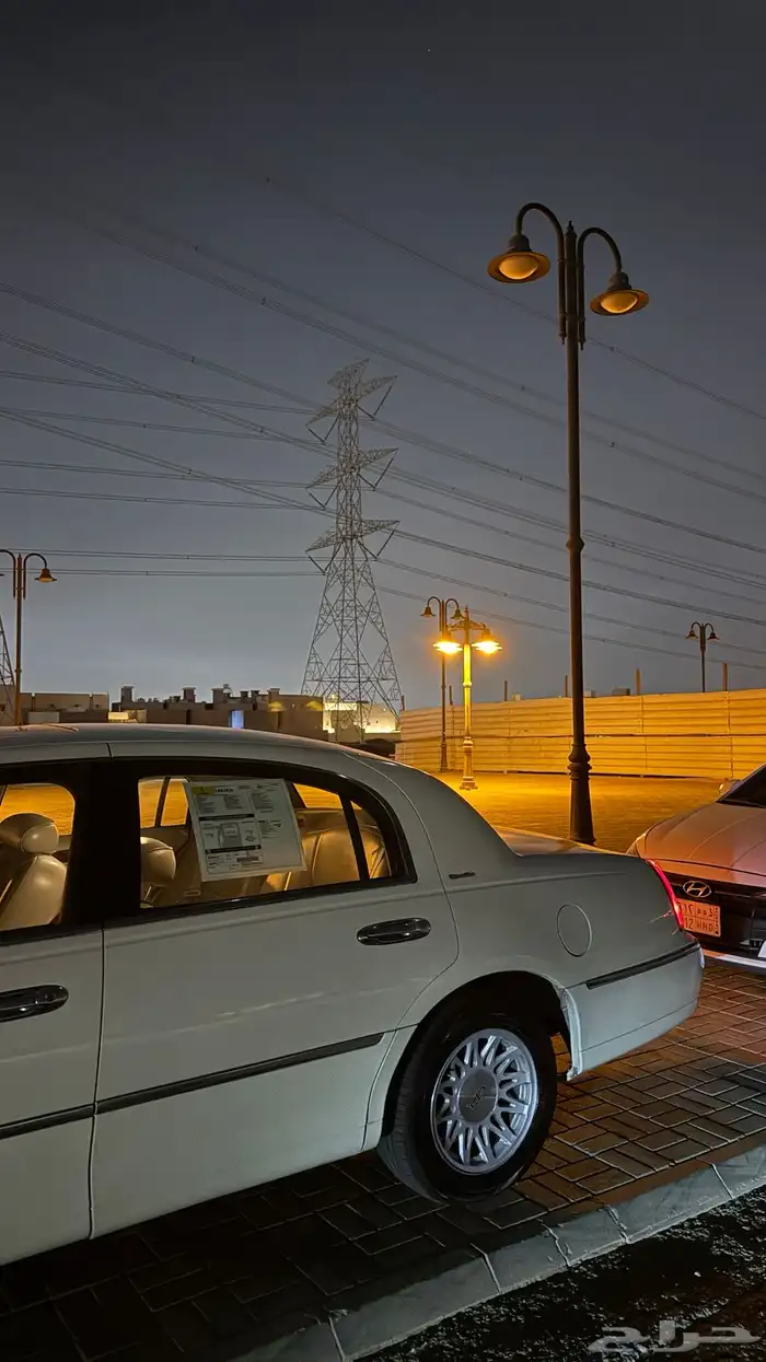 لينكون تاون كار 1999 4