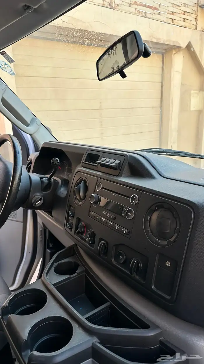 فورد E350 ذوي احتياجات خاصه ممشى قليل 8