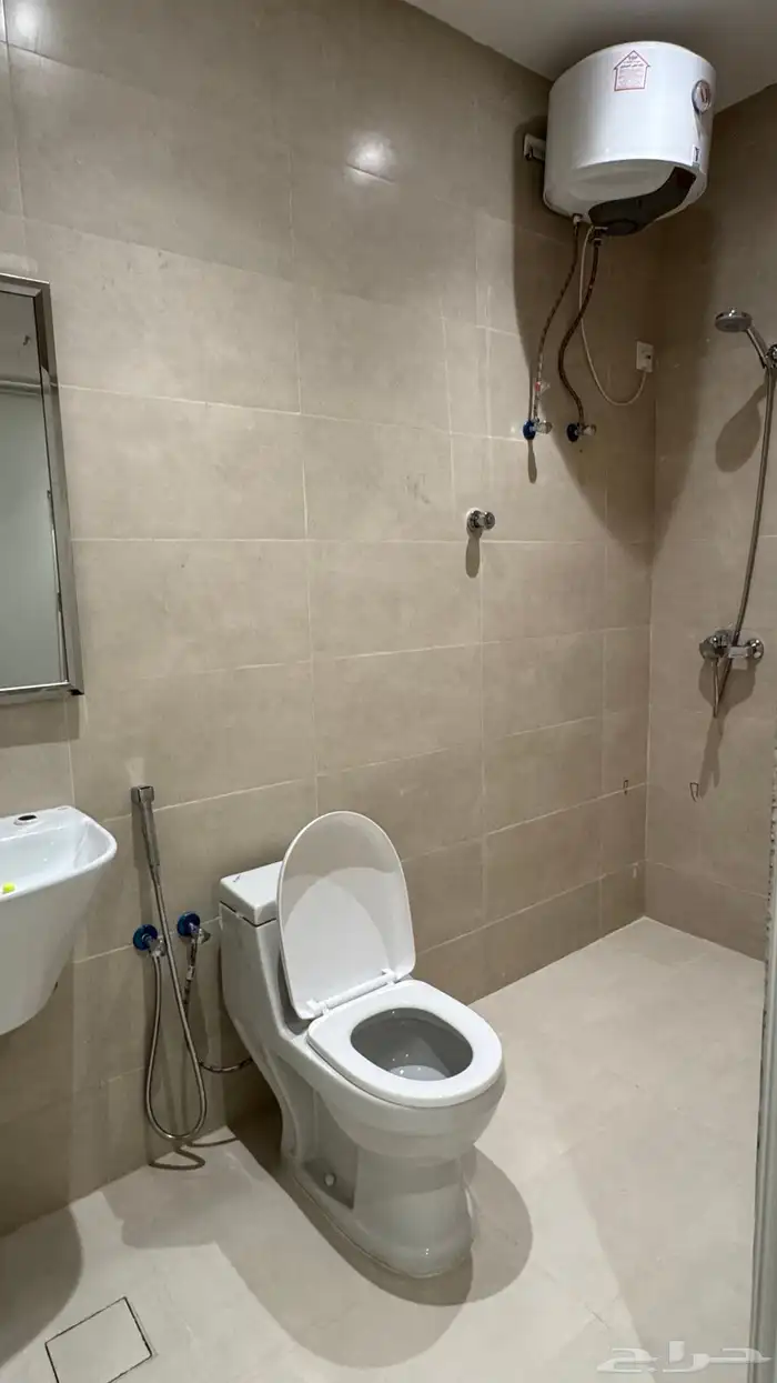 شقه للايجار 43