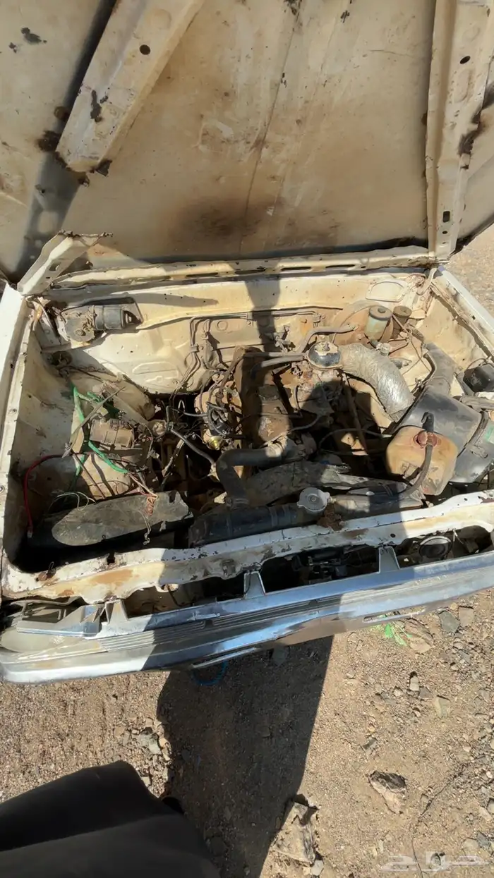 هايلكس 81 للبيع المكينه مجيمه باقي المحركات ممتازه صمخ 3