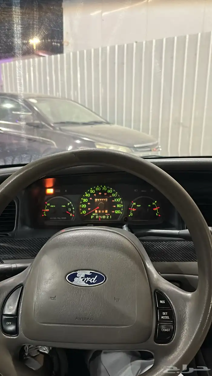 فورد 2002 فكتوريا امريكي 8