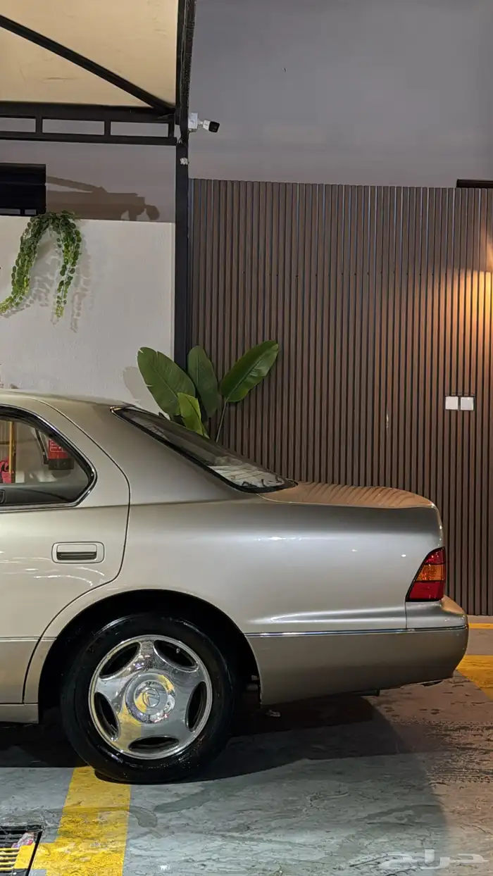 لكزس LS400 موديل 1999 4