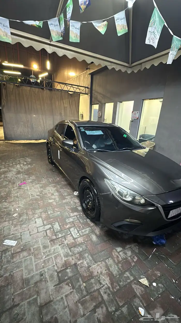 مازدا 3. 2015 10