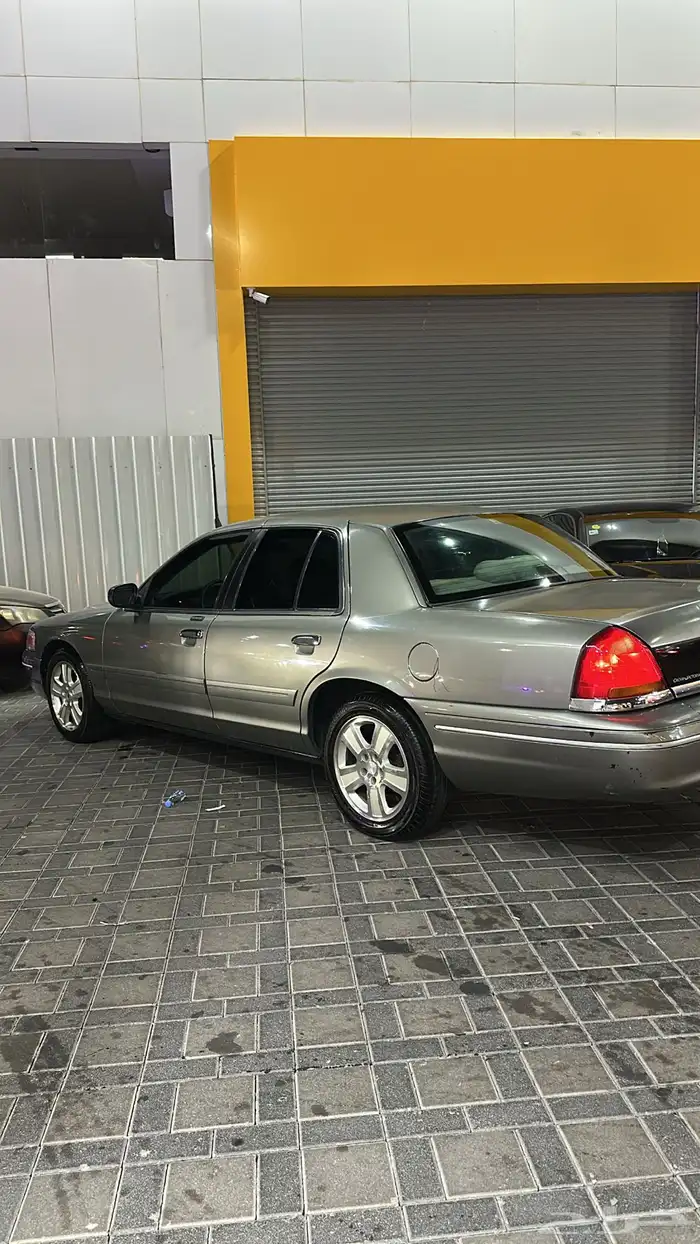 فورد 2002 فكتوريا امريكي 0