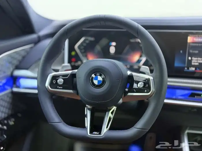 بي ام 760i 8