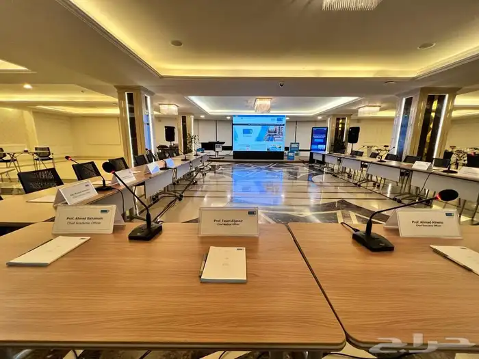 تاجير سماعات مايكات مهندس صوت شاشات تراس 1