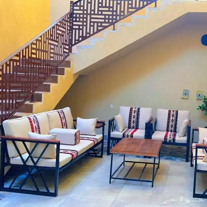 لتفصيل جلسات خارجية حديد خشب 0