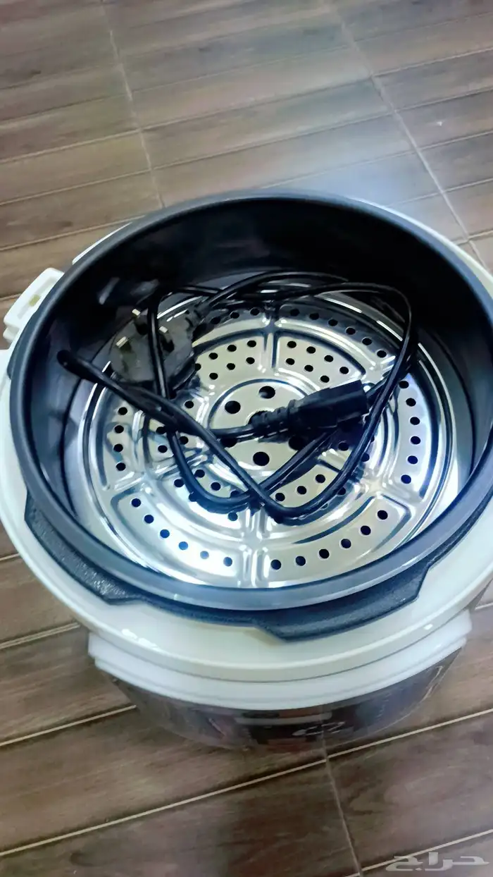 للبيع قدر ضغط 8 لتر 1500 واط كولين الاصلي 1