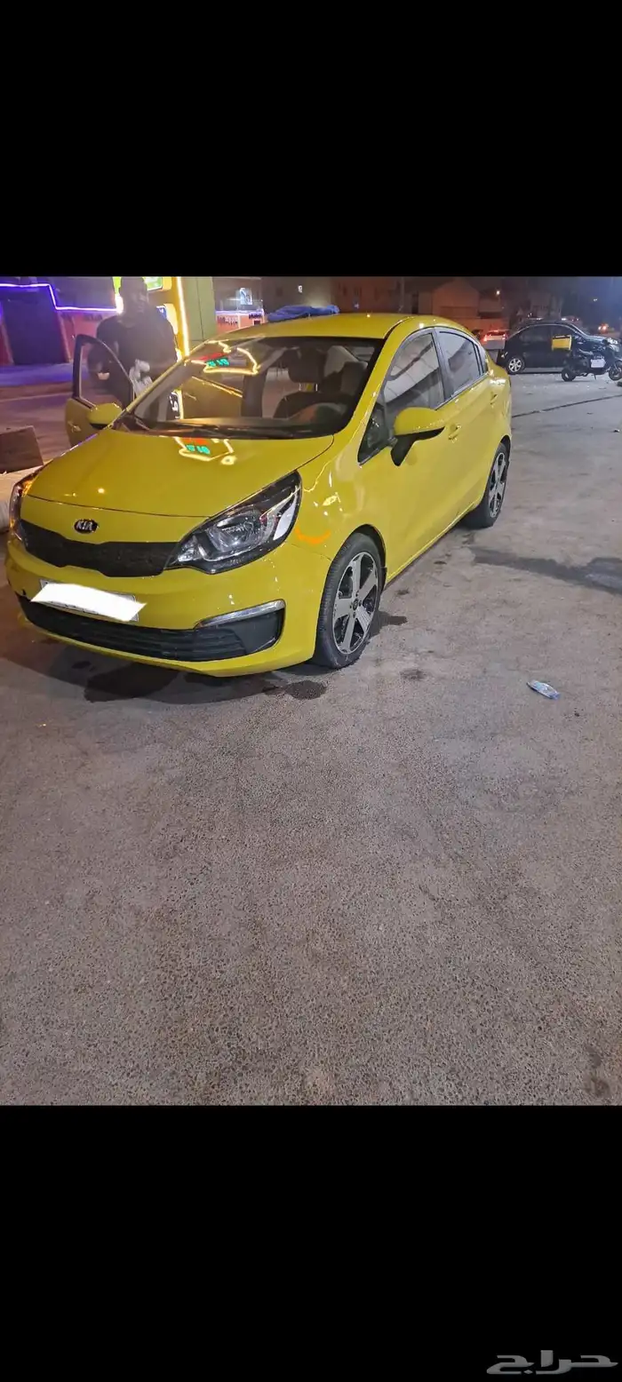 سيارة كيا ريو 2016 نص فل نظيفة جدا 22 الف 2