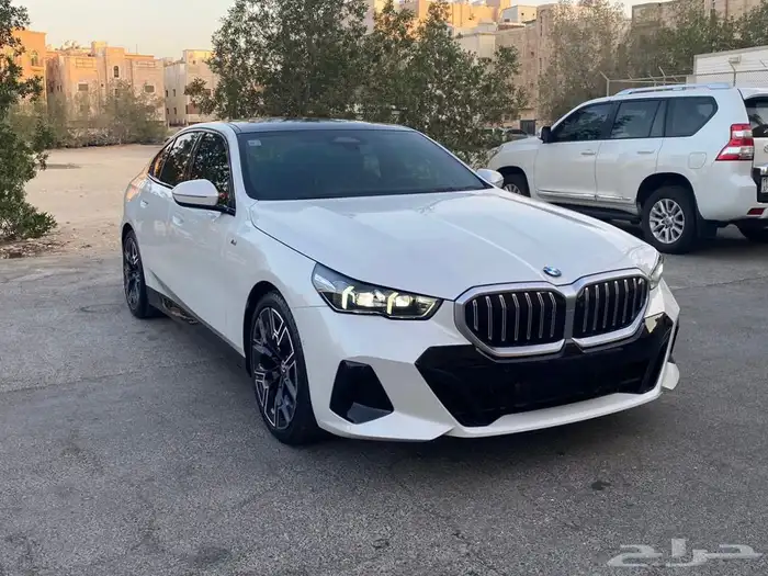 بي ام دبليو 520i M kit 2024 خليجي 3