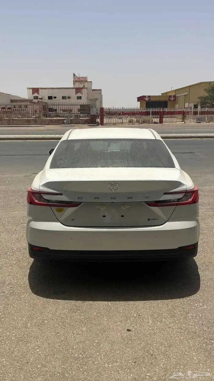 كامري ستاندر E هايبرد 2025 5