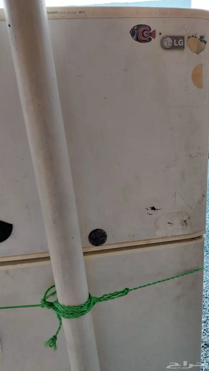 ثلاجتين وقافي وحده ماركة فالكون والثانية ال جاي مستخدمة 4