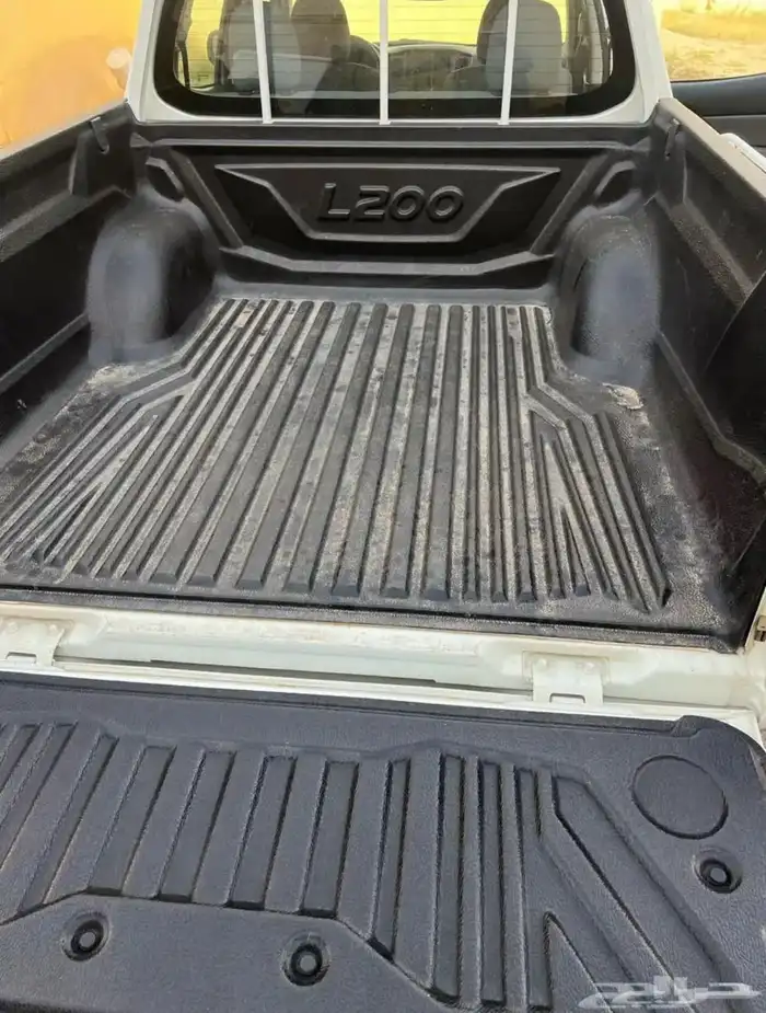 ميتسوبيشي L200 نظيف 7