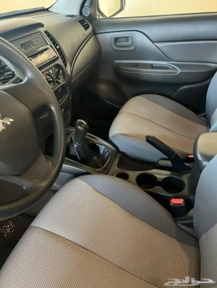 ميتسوبيشي L200 نظيف 9