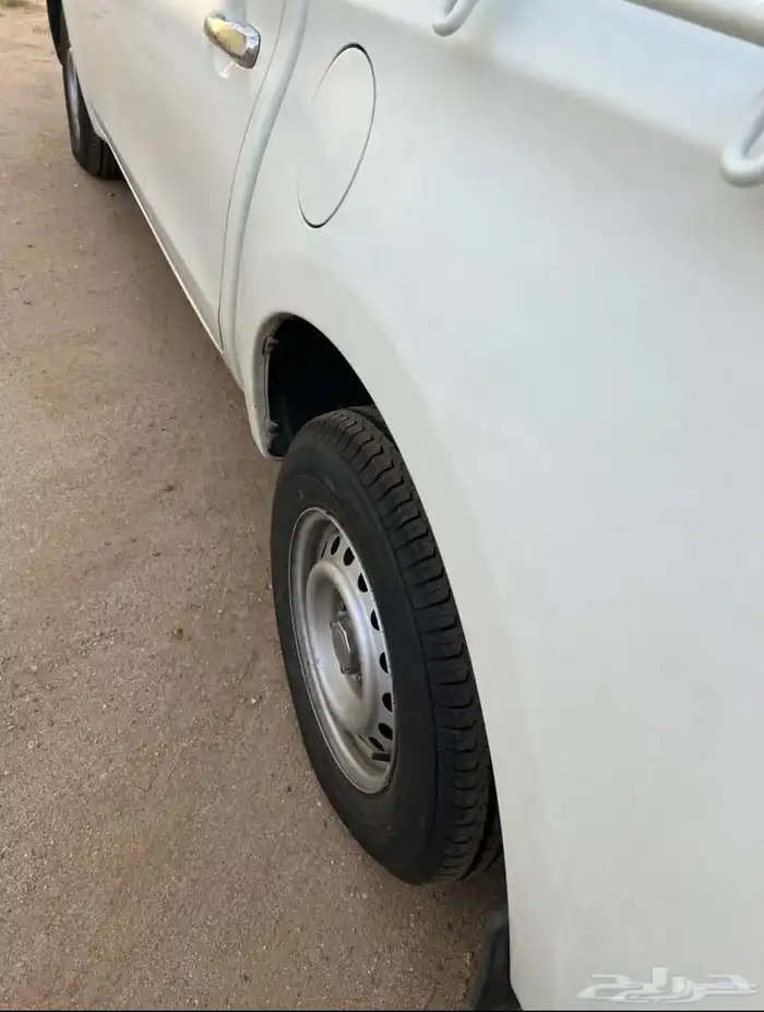 ميتسوبيشي L200 نظيف 8