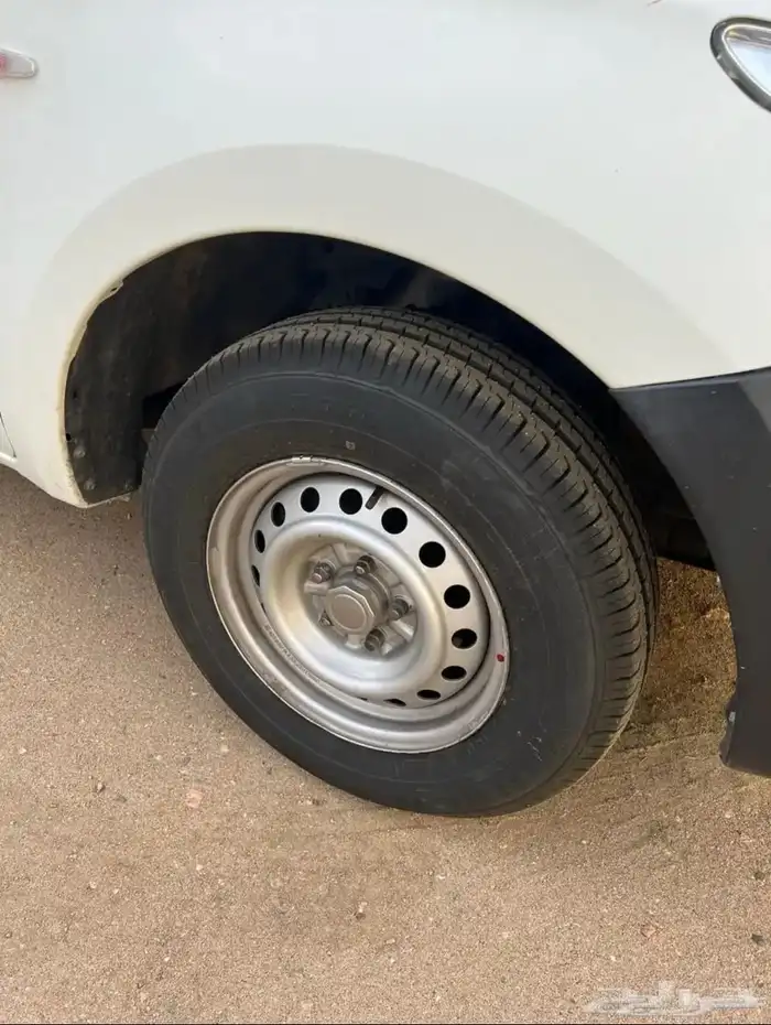 ميتسوبيشي L200 نظيف 5