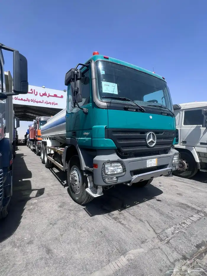 حراج معرض رائد للسيارات كل يوم جمعة 2