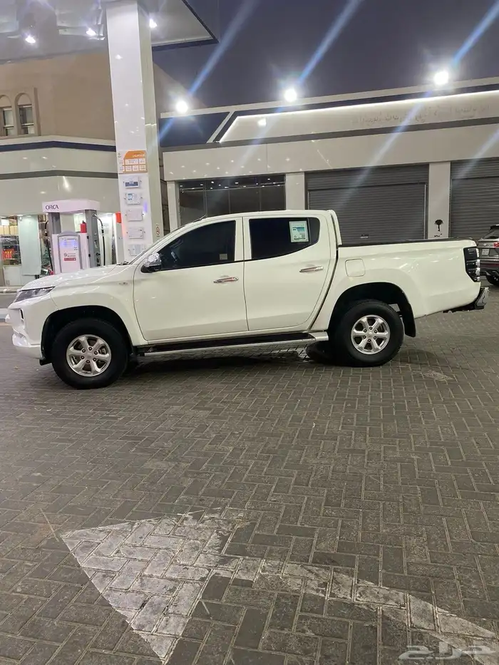 موستبيشي L200 2022 للتقبيل 2
