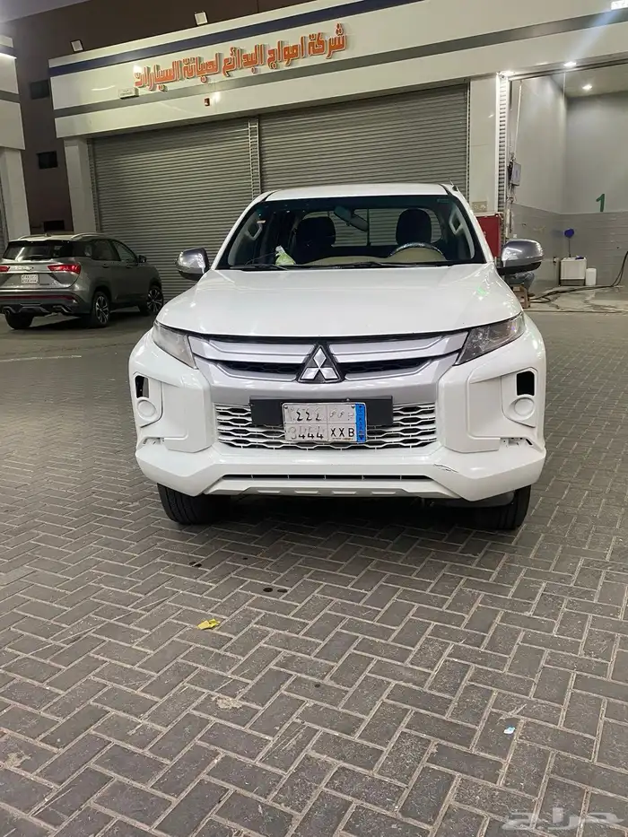 موستبيشي L200 2022 للتقبيل 0