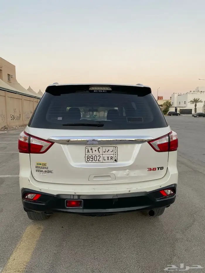 للبيع ايسوزو ام يو اكس 2019 5