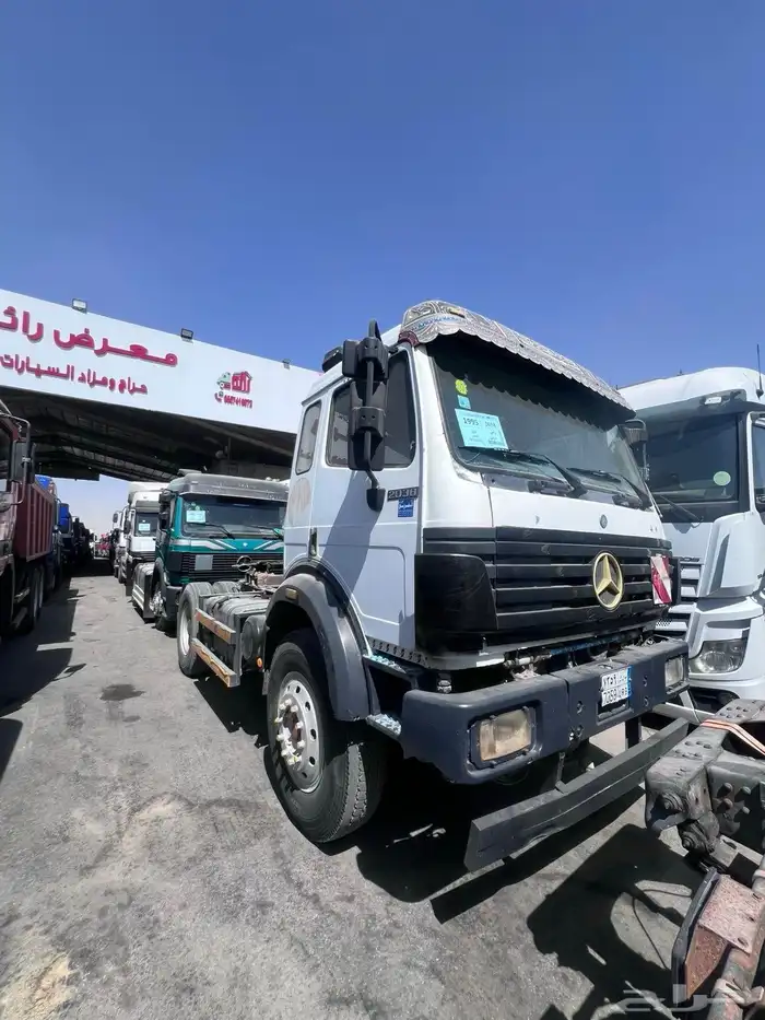 حراج معرض رائد للسيارات كل يوم جمعة 23