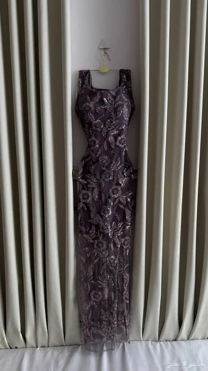 فساتين فخمة بتصاميم أنيقة وجودة عالية  تناسب المناسبات 40