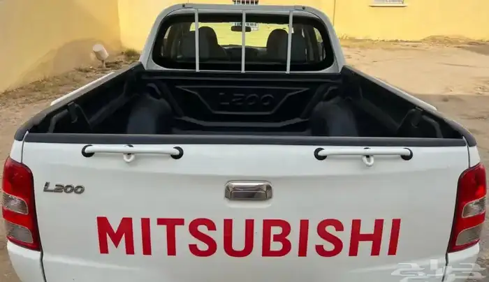 ميتسوبيشي L200 نظيف 4