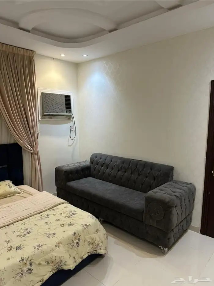 للإيجار غرفة مع حمام مفروشة عمارة عوائل بالمروة 0