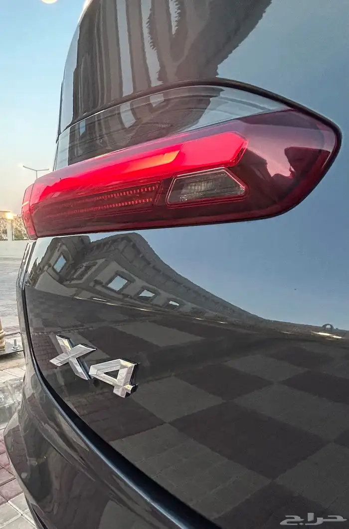 بي ام X4 10