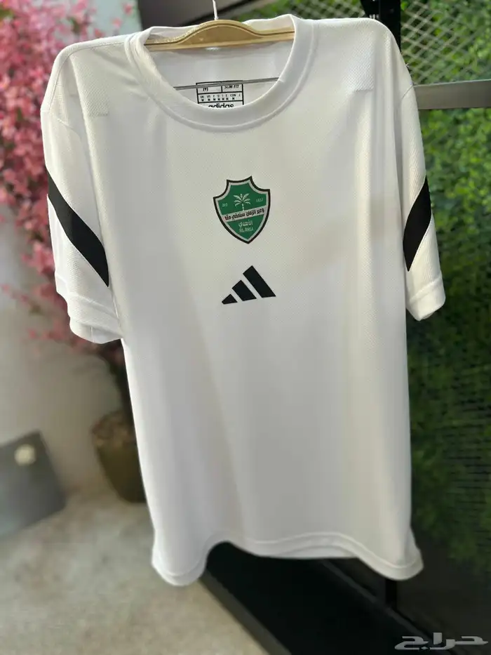 بلوافرات وتيشرتات نادي الاهلي ونادي النصر خامه ممتازه 7