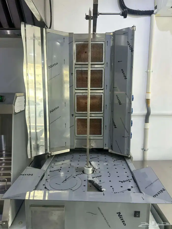 يقوم المصنع العربي بتصنيع ادوات المطاعم وغرف التبريد والتجمي 12