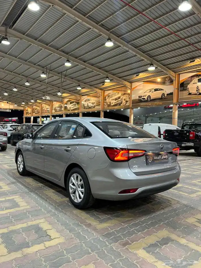 ام جي 5 استاندر موديل 2025 5