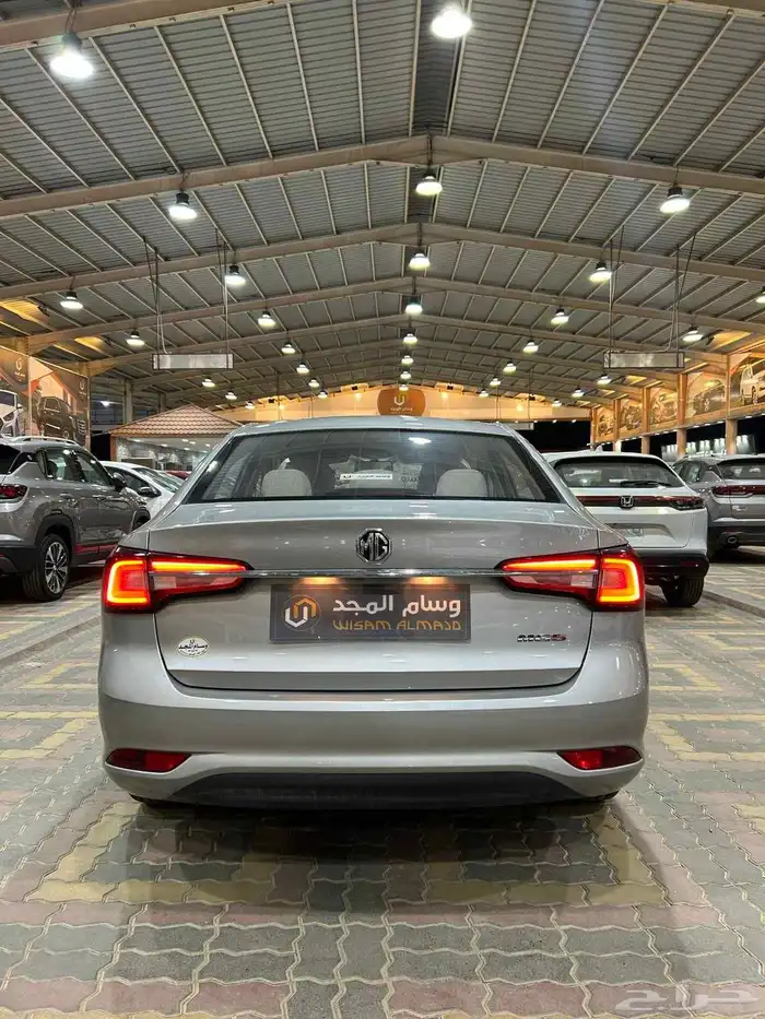 ام جي 5 استاندر موديل 2025 1