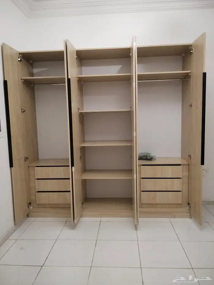 غرفة نوم كاملة  أثاث منزلي  سرير ودولاب وبطانيات 0