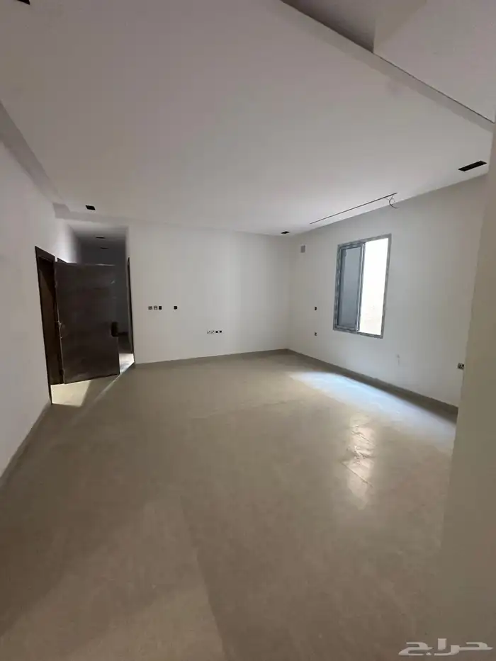 شقة دورين للبيع في حي الرمال 4