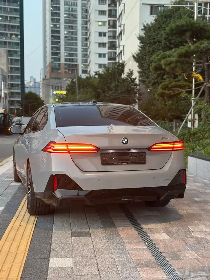 بي ام دبليو 520i M kit - 2024 في جده 16