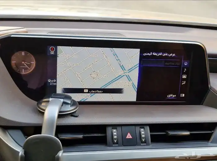 سيارة لكزس 2019 10