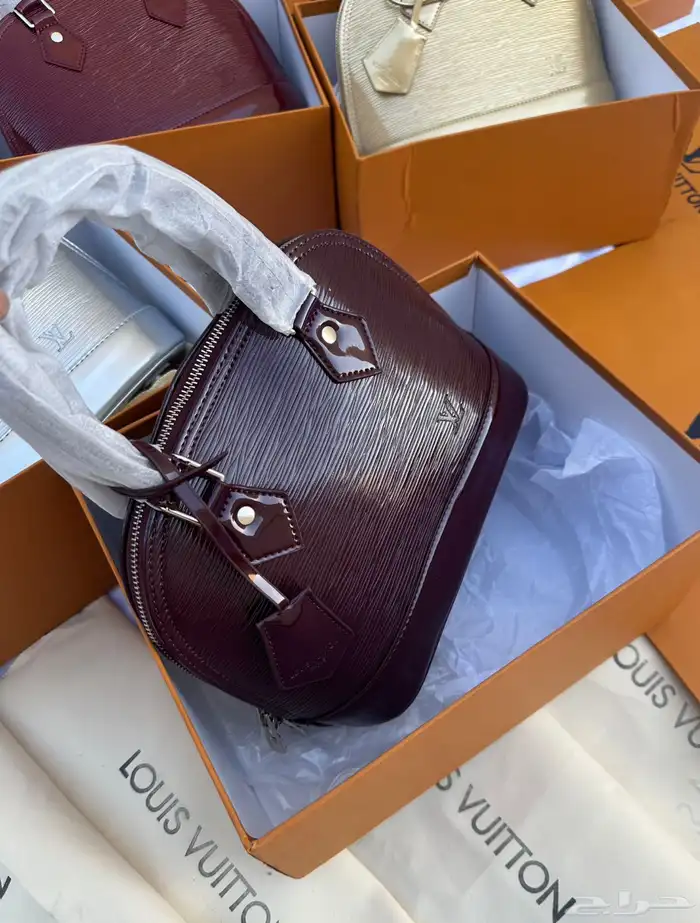 شنط نسائية ماركات 18