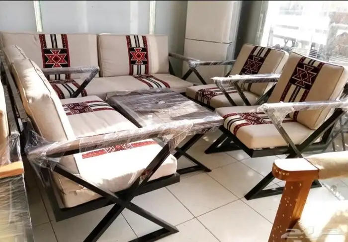 لتفصيل جلسات خارجية حديد خشب 9