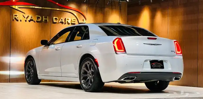 كرايزلر 2021 C300 V6 S فل كامل ( بحاله ممتازه) 3