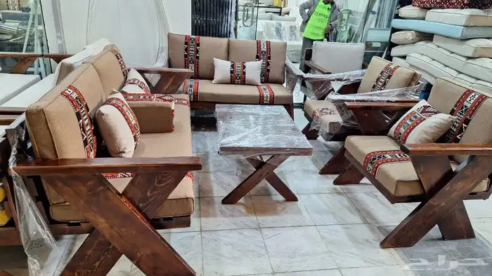 لتفصيل جلسات خارجية حديد خشب 1