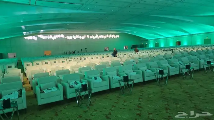 تاجير طاولات وكراسي وكنب في اي بي 9