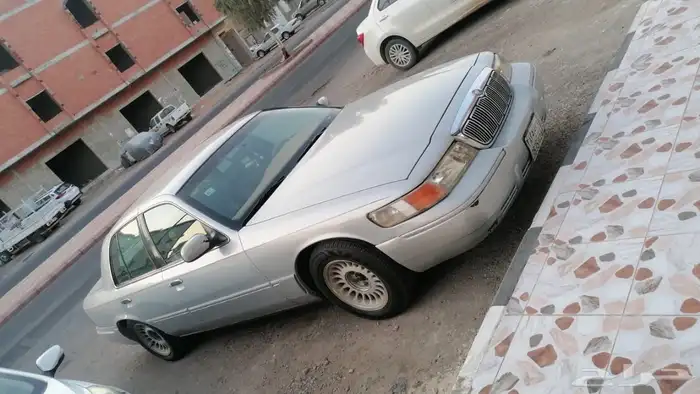 سيارة فورد 2000 6